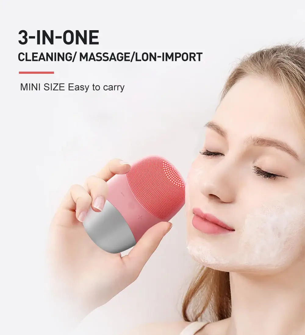 Brosse exfoliante pour le nettoyage en profondeur et le massage du visage.